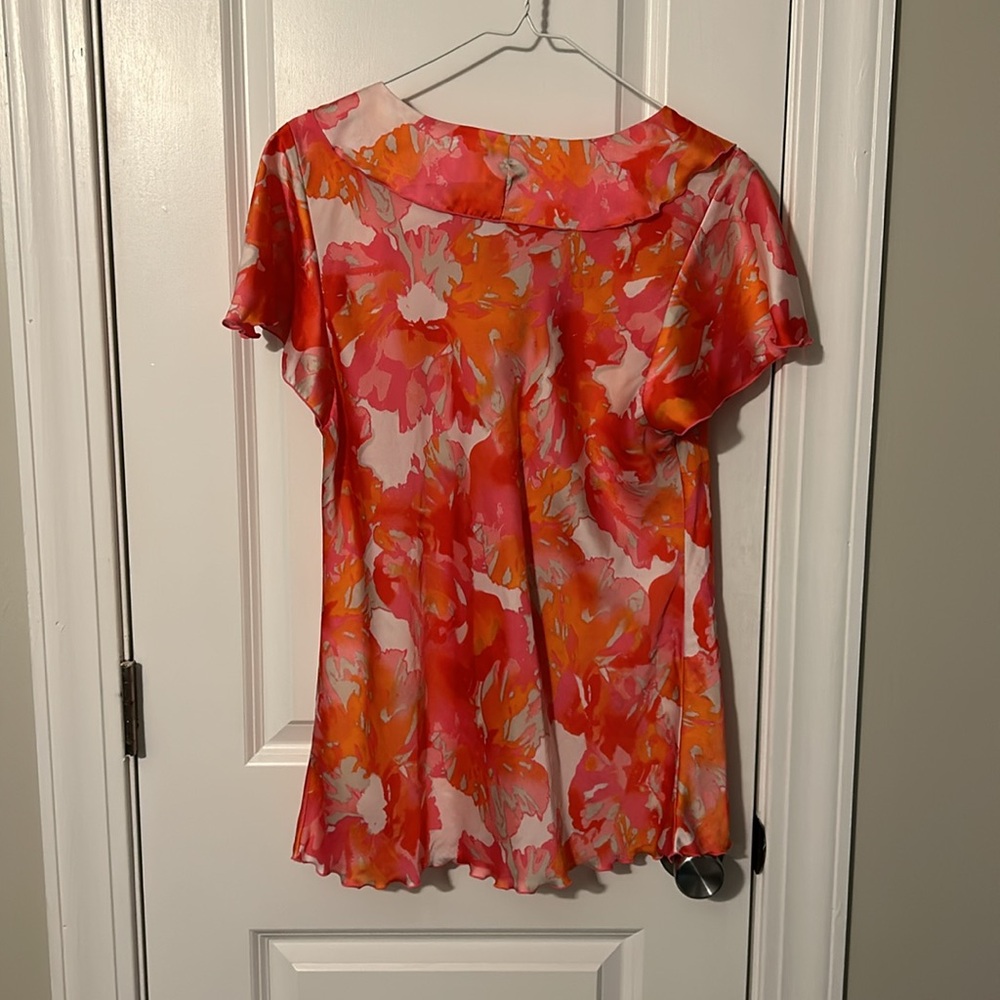 Large Blouse - Picture 2 of 3